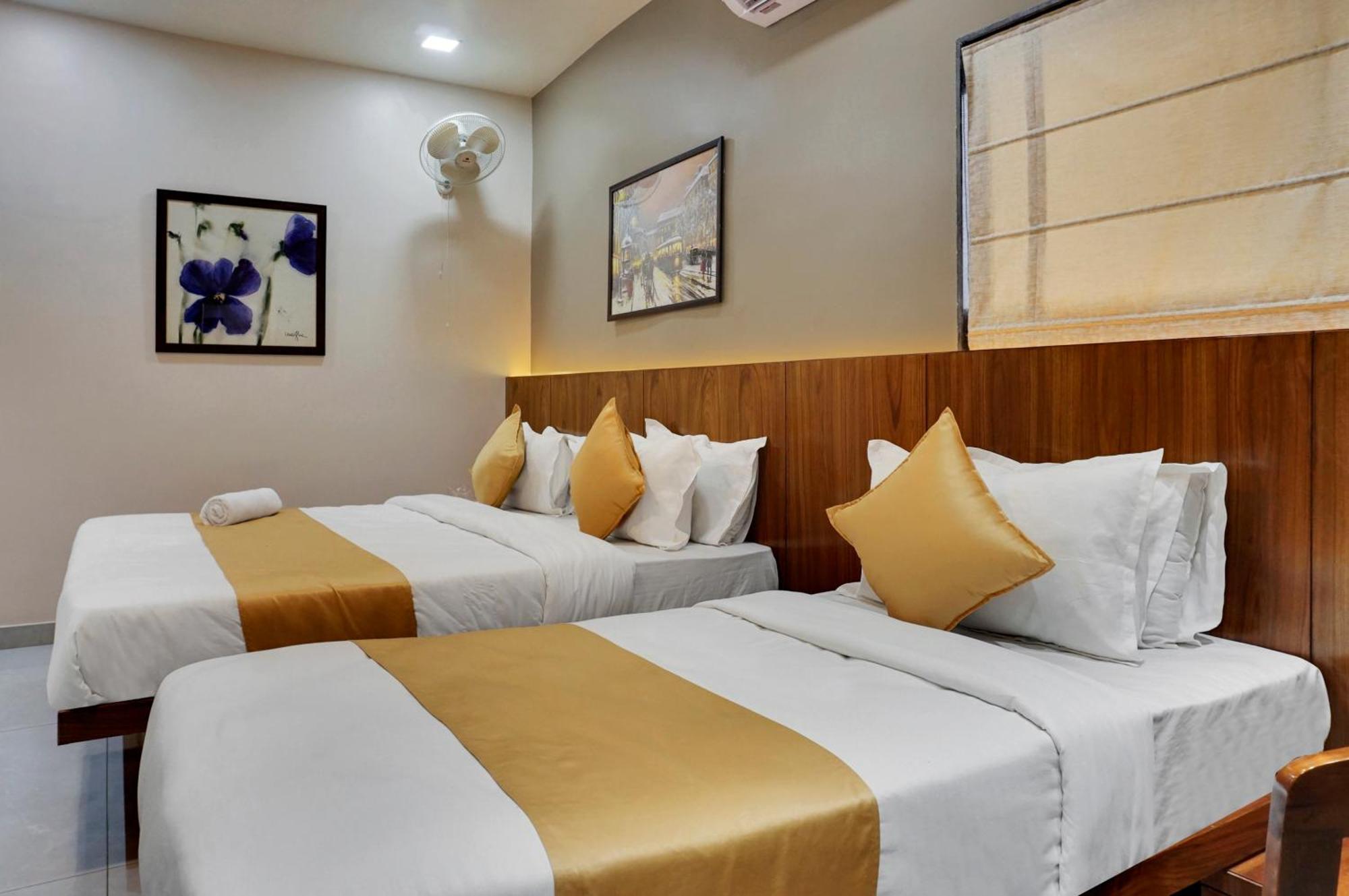 פונה Hotel Sayba Executive מראה חיצוני תמונה